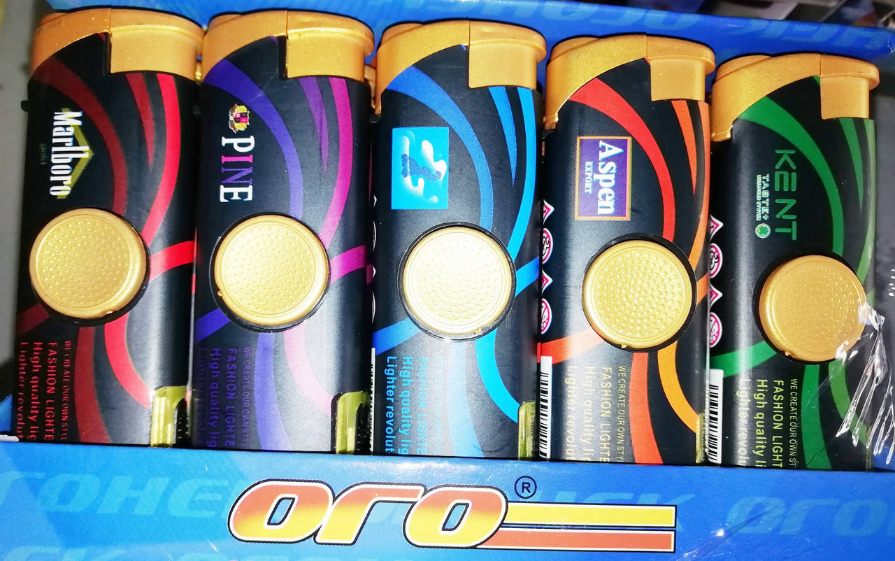 

Зажигалка сигаретная "Спиннер" с фонариком, Разные цвета