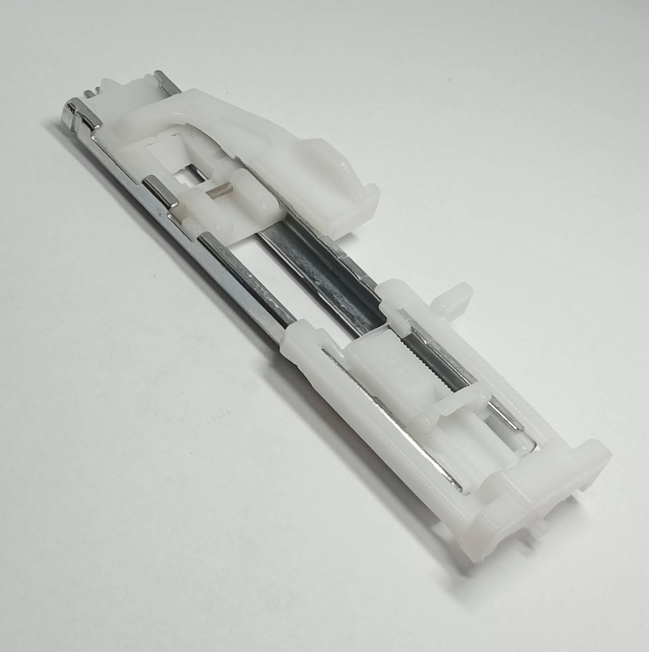 

Лапка для выметывания петли автомат швейных машин Janome