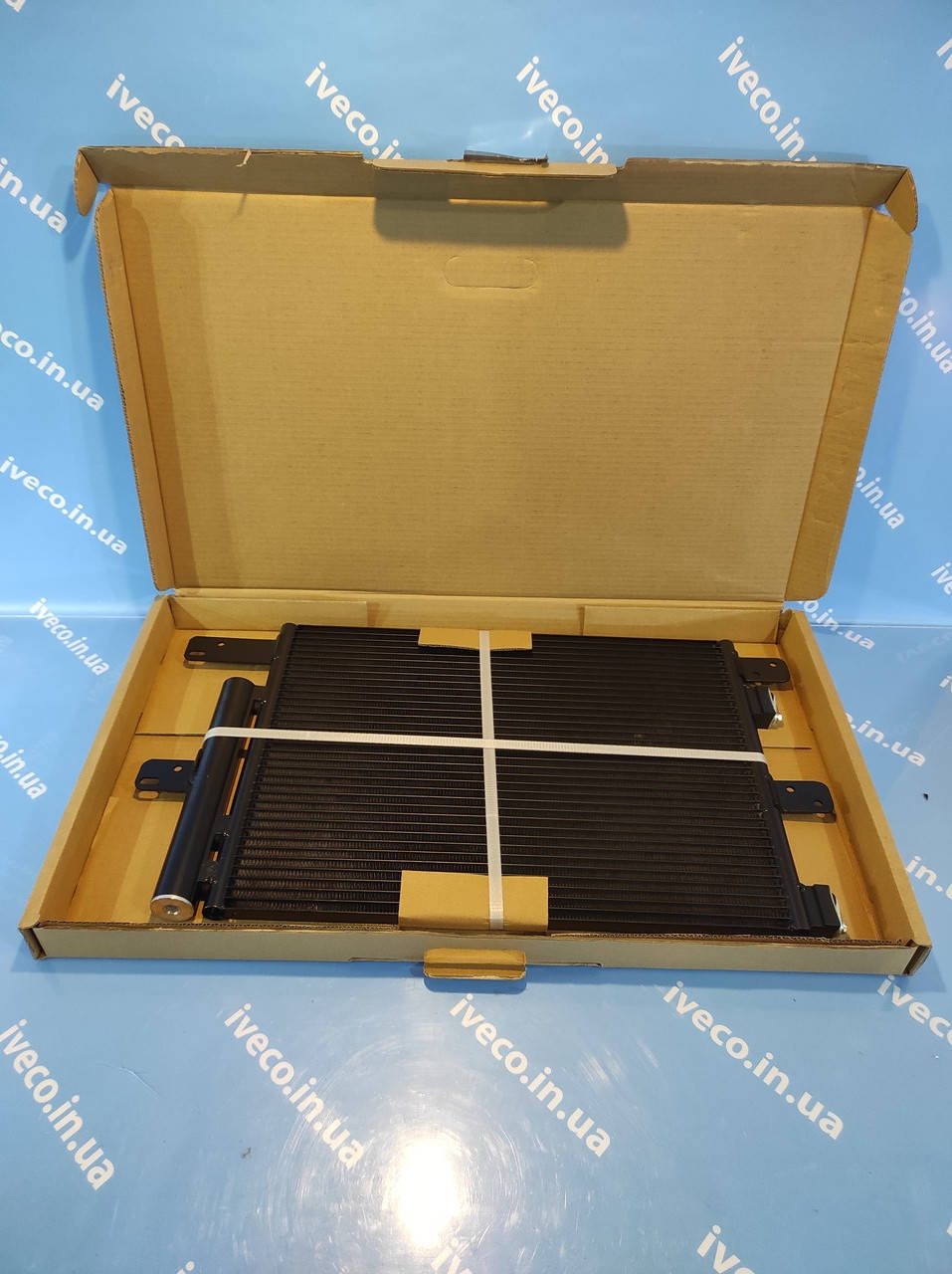 

Радиатор кондиционера Iveco EuroCargo Ивеко Еврокарго 504080822 504238741