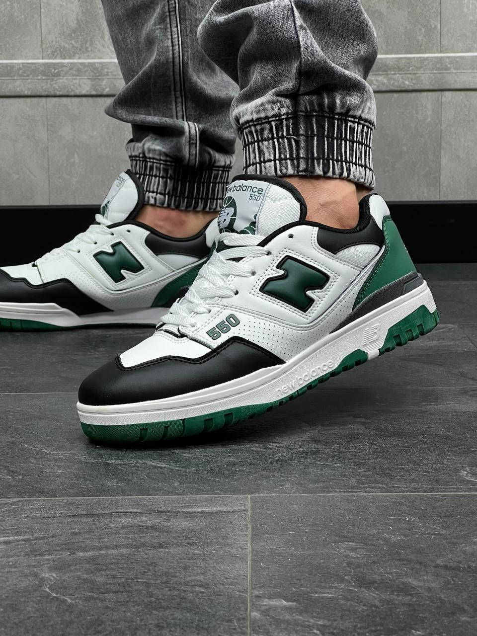 

Мужские кроссовки New Balance 550 (нью беланс) White Green Black кожаные белый с черный и зеленым
