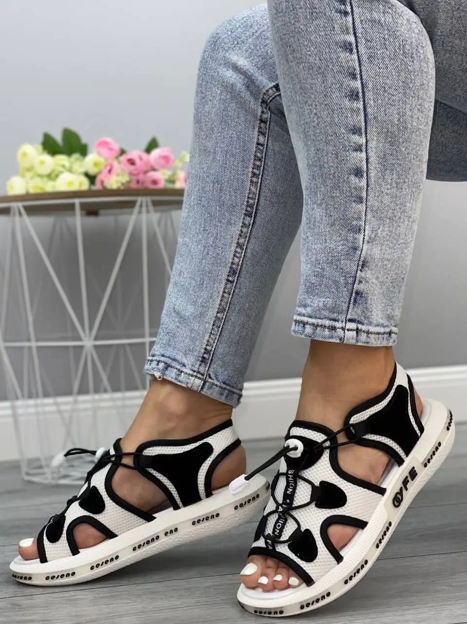 

Босоножки женские белые на толстой подошве | Спортивные летние сандалии на платформе