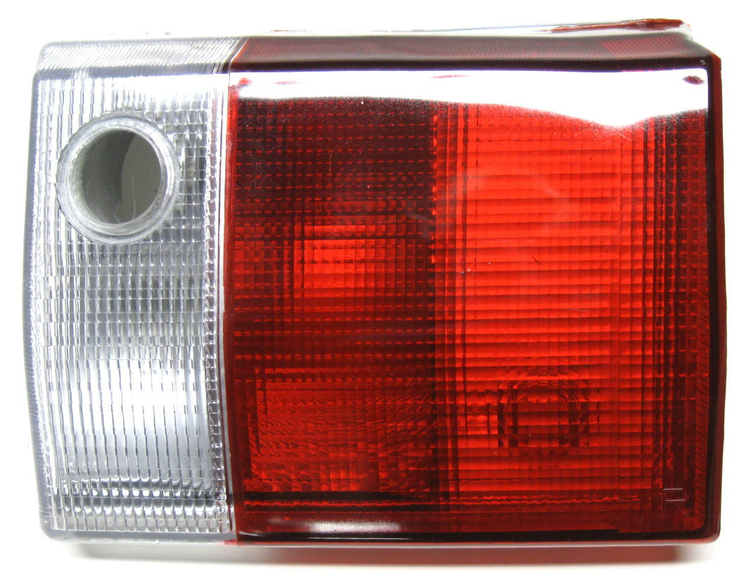 

Фара задняя внутренняя правая Audi 80 B3 86-91 гг.