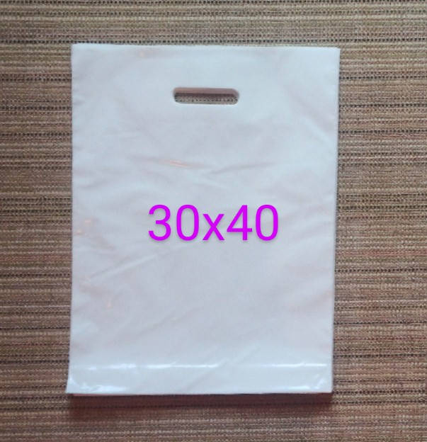 

Пакет типа "банан" белый 30х40 полиэтиленовый активированный для нанесения изображений