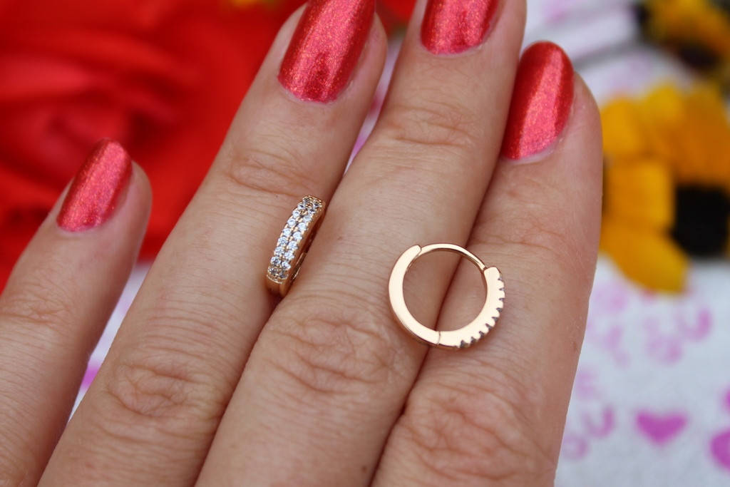 

Серьги Xuping Jewelry колечки с камнями в 2 ряда 1,2 см золотистые