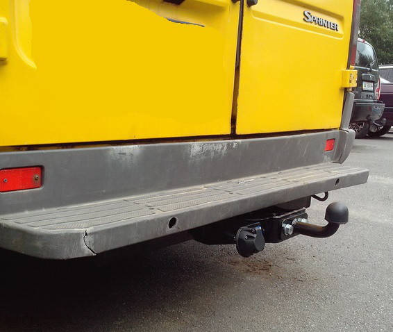 

Фаркоп на Volkswagen LT (1995-2006) На бампер с подножкой