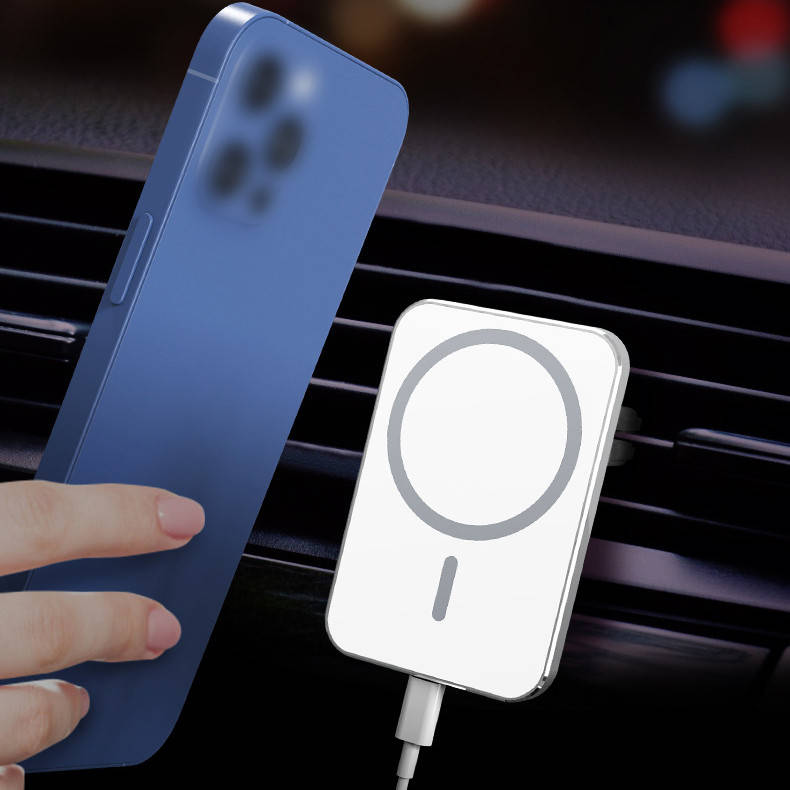 

Автомобильное беспроводное зарядное магнитный держатель MagSafe Car Charger для iPhone 12 | 13
