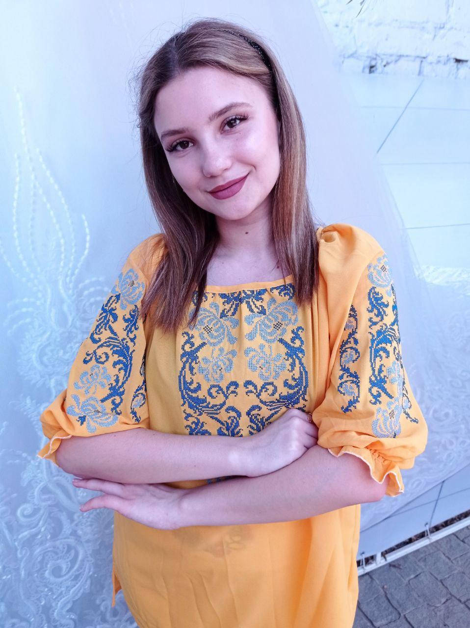 

Жіноча вишиванка на шифоні, розмір 42-56, Желтый