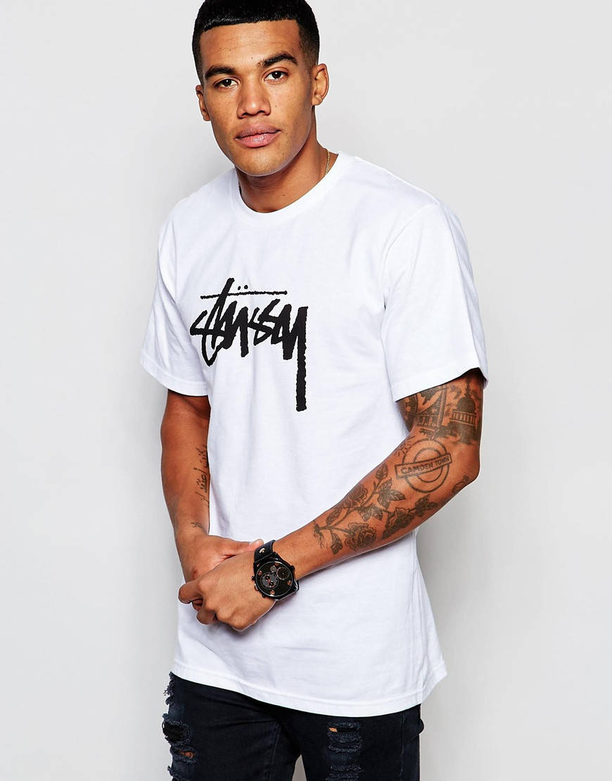 

Белая футболка с логотипом Stussy L