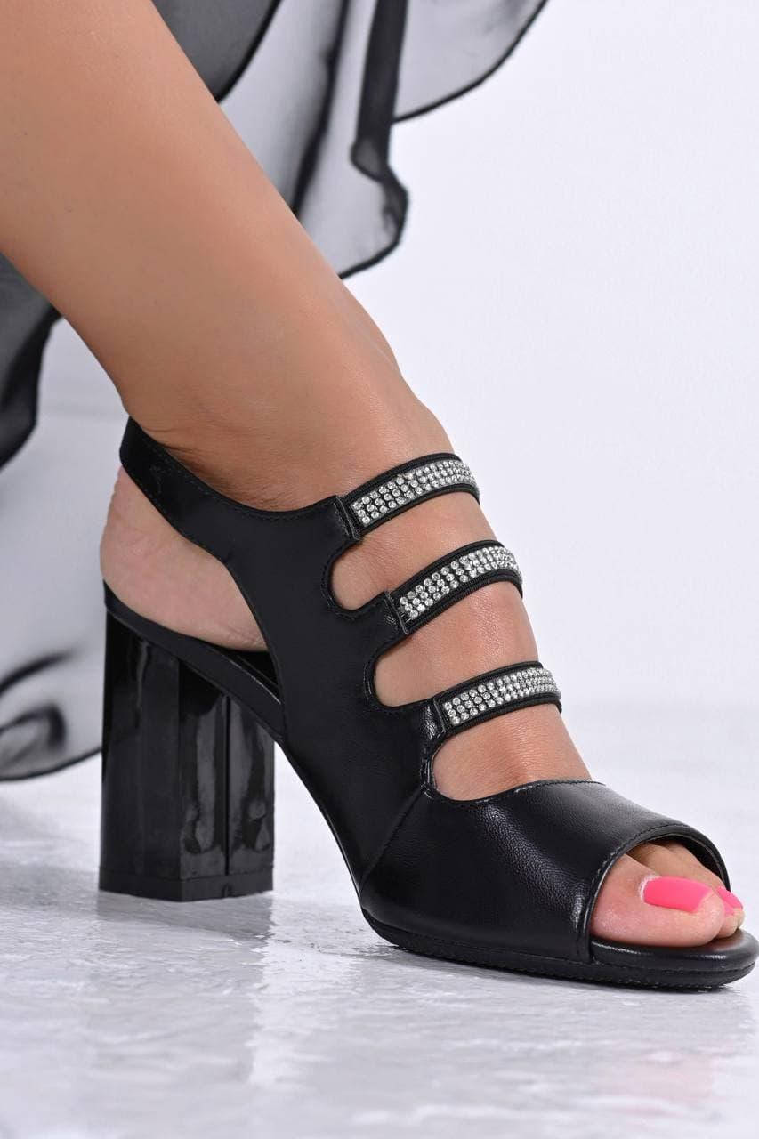

Босоножки женские черные на каблуке Б1265 38