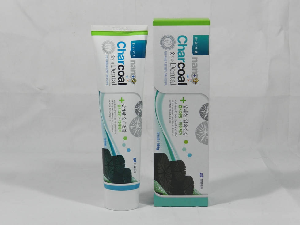 

Зубная паста отбеливающая Charcoal Dental Nano с серебром и бамбуковым углем, 180 г