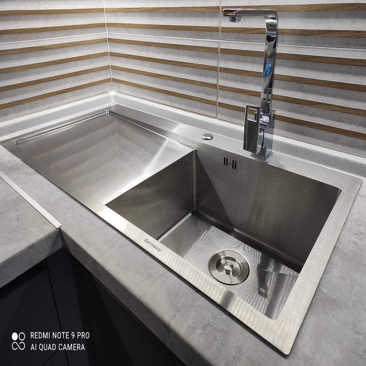 

Кухонная мойка стальная Germece Handmade H-10050 R металл 3/1.2 мм