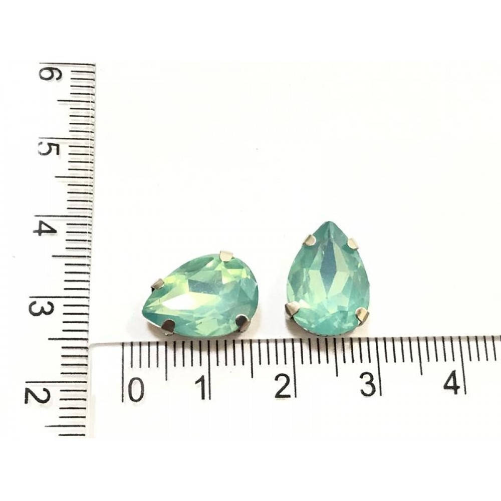 

Страз в цапах. (капля). Размер 10*14. (акрил). Цвет - зелёный опал