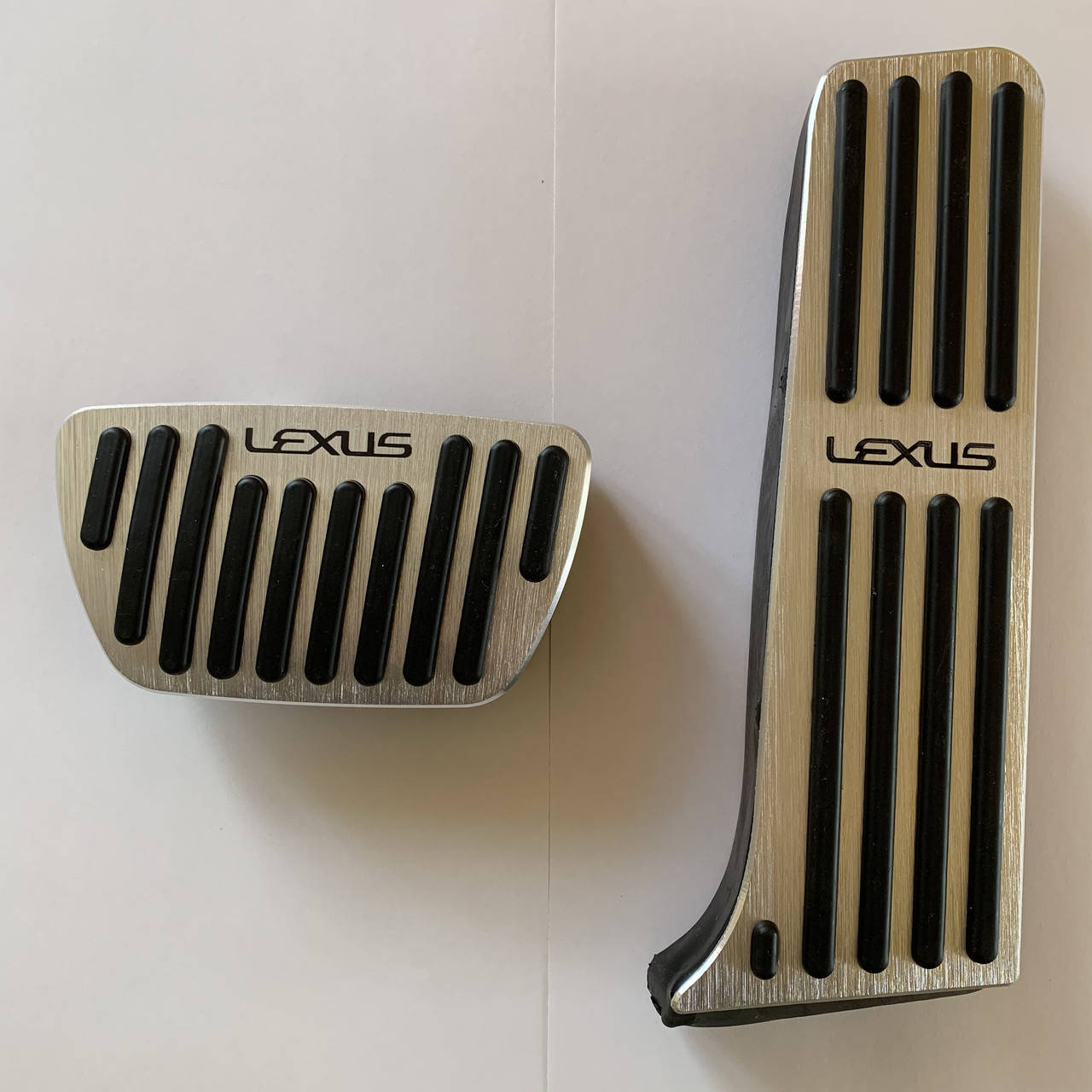 

Накладки на педали Lexus без сверления 2 шт.