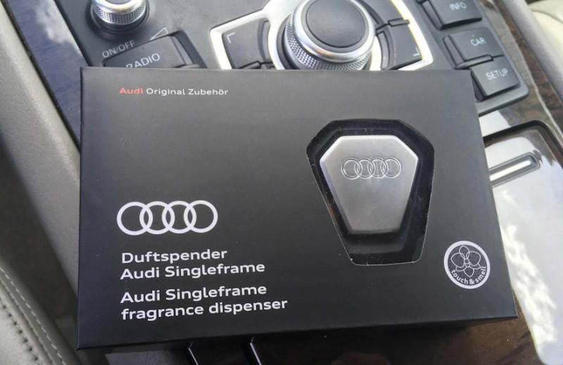 

Ароматизатор Audi, черный оригинал (80A087009)