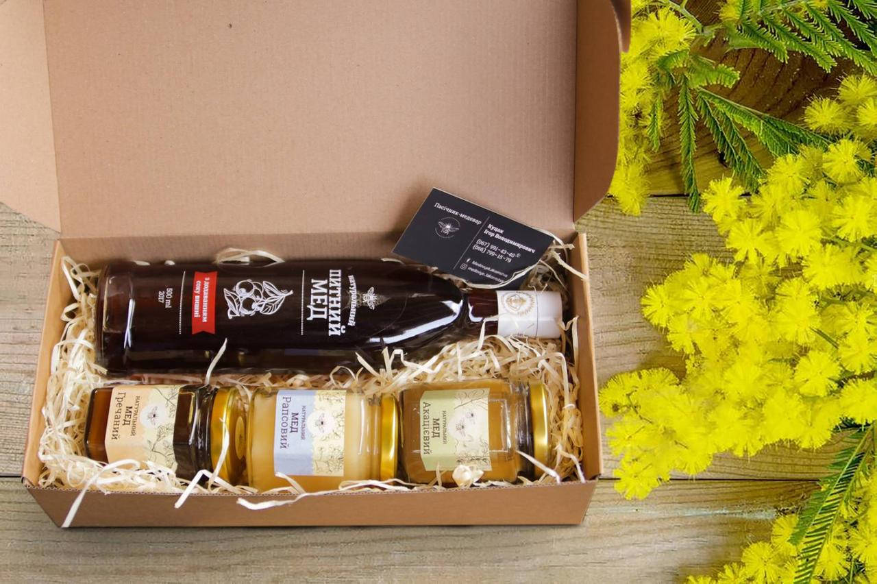 

Подарочный набор медовый (вино+три вида меда)