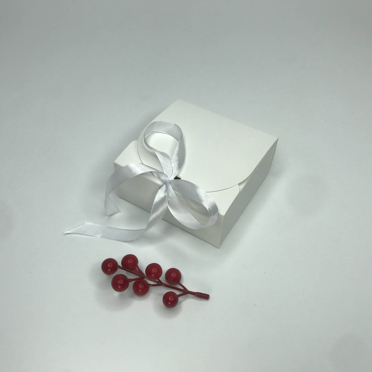 

Коробка для подарков и сувениров, 115*115*50 мм, без окна, белая, Белый